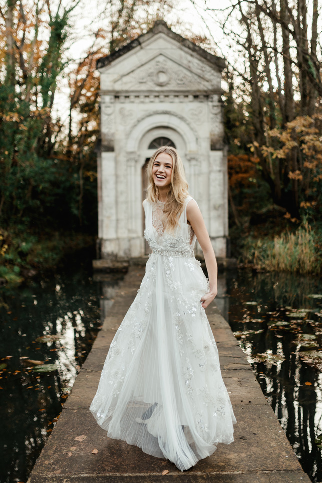 friends as wedding vendors